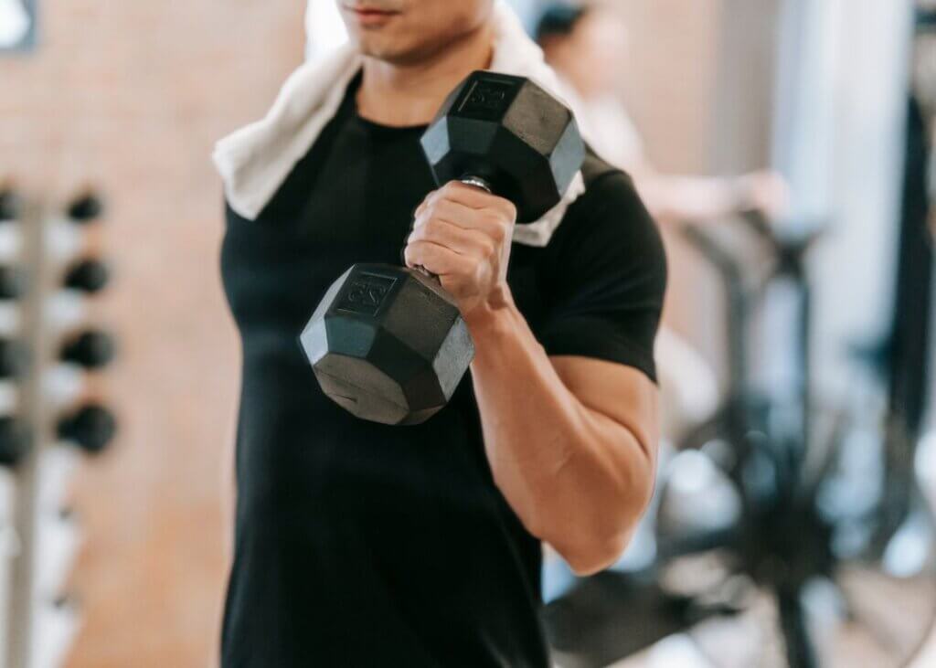 40代半ばの男性の私が実践する一日一食22時間断食習慣
