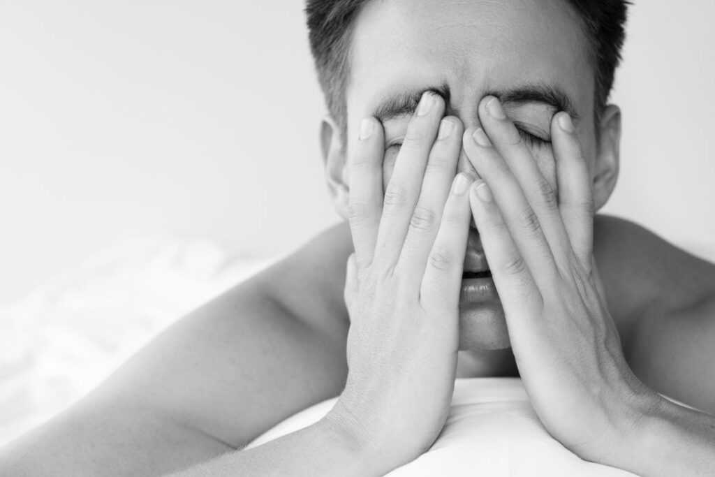 スタンフォード式最高の睡眠から生まれた、睡眠の質を上げるマットレス&枕2選